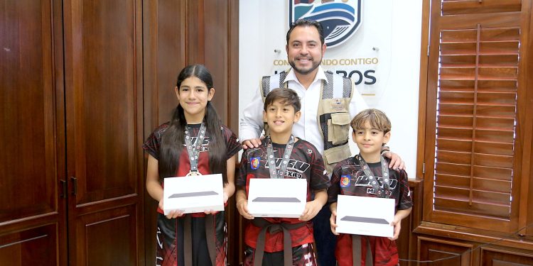 AUTORIDADES DE LOS CABOS Y TRANSPORTISTAS ACUERDAN LINEAMIENTOS DURANTE OBRAS EN LA GLORIETA DE FONATUR