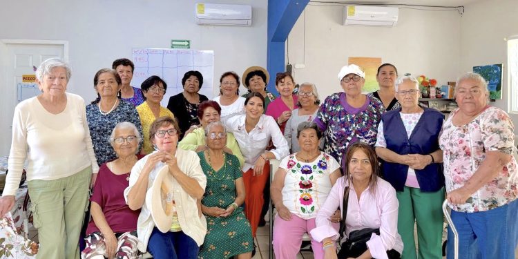 REAFIRMA SOL DELGADO COMPROMISO DE DIF LOS CABOS CON ADULTOS MAYORES DURANTE VISITA A CASA DE DIA