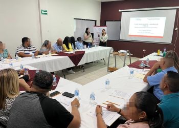 REALIZA EL SISTEMA DIF DE BCS CURSO PARA SOLICITANTES DE ADOPCIÓN