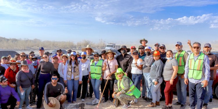 CON LIMPIEZA DE ARROYOS AVANZA LA CAMPAÑA “ CADA MANO CUENTA “ EN CSL