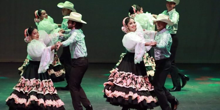 ABREN CONVOCATORIA PECDA BCS 2025 CON  NUEVA CATEGORÍA PARA COLECTIVAS ARTÍSTICAS