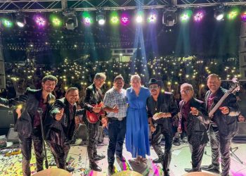 CON MÚSICA Y ALEGRÍA, EL XVIII AYUNTAMIENTO DE MULEGÉ HONRA A LOS PADRES EN SU DÍA