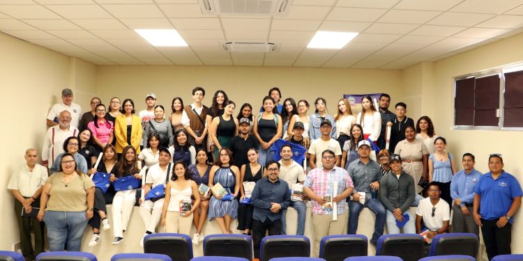 UABCS DA BIENVENIDA A ESTUDIANTES DEL VERANO CIENTÍFICO DELFIN 2025