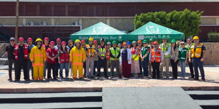 REALIZA DELEGACIÓN DEL IMSS BAJA CALIFORNIA SUR SIMULACRO CON HIPÓTESIS DE INCENDIO