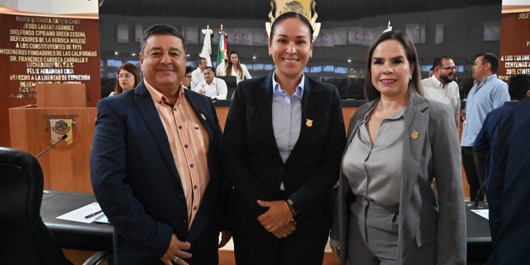 ELIGEN LAS MESAS DIRECTIVAS DE LA DIPUTACIÓN PERMANENTE Y PERIODO ORDINARIO DE SESIONES