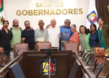 ATIENDE GOBERNADOR VÍCTOR CASTRO NECESIDADES SOCIALES DE HABITANTES DE TODOS SANTOS