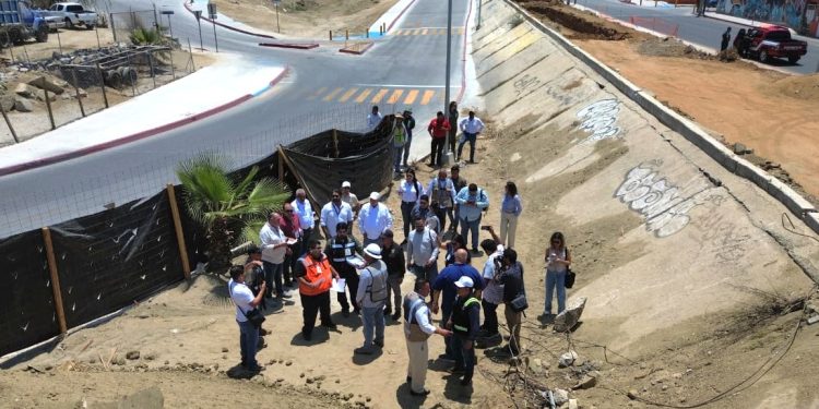 SUPERVISAN AUTORIDADES DE LOS TRES ORDENES DE GOBIERNO OBRA DE CONSTRUCCIÓN DE GASOLINERA EN LOS CABOS