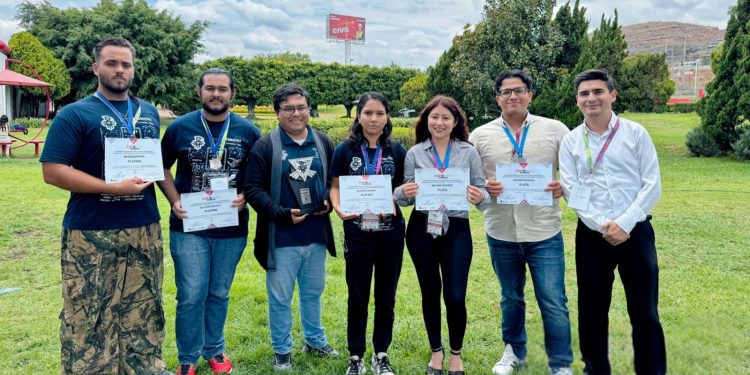 ESTUDIANTES DE LA UABCS OBTIENEN DESTACADOS RECONOCIMIENTOS EN CONCURSO IBEROAMERICANO DE PROYECTOS ESTUDIANTILES DE CIENCIA Y TECNOLOGÍA