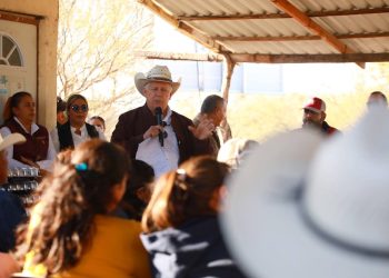 INICIAN TRABAJOS DE RECONSTRUCCIÓN DE UNA VIALIDAD Y UNA ESCUELA EN SANTA ROSALIA