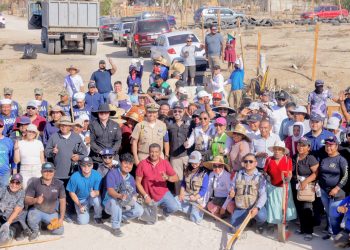LIMPIEZA Y CONCIENCIA AMBIENTAL EN LOS CABOS: ALCALDE CHRISTIAN AGÚNDEZ ENCABEZA JORNADA EN CARIBE BAJO