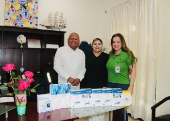 ENTREGÓ DELEGACIÓN DE CABO SAN LUCAS EQUIPO MÉDICO AL HOSPITAL GENERAL EN APOYO A SU LABOR ASISTENCIAL