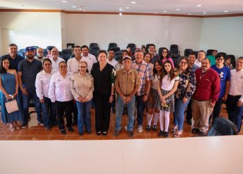 AYUNTAMIENTO DE MULEGÉ REFUERZA COMPROMISO CON BAHÍA TORTUGAS CON OBRAS Y APOYOS