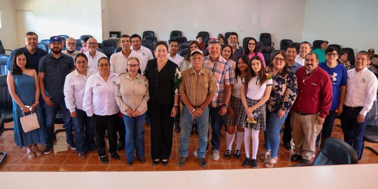 AYUNTAMIENTO DE MULEGÉ REFUERZA COMPROMISO CON BAHÍA TORTUGAS CON OBRAS Y APOYOS