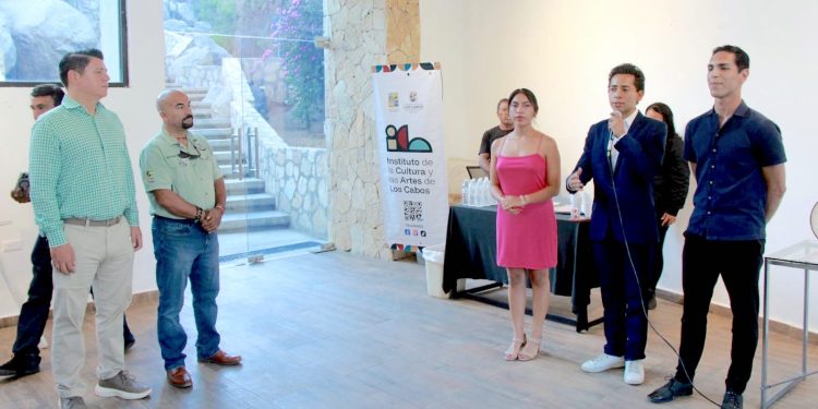 INAUGURAN EXPOSICIÓN FOTOGRÁFICA “ SOLO NOS QUEDA EL CUERPO “ EN CABO SAN LUCAS