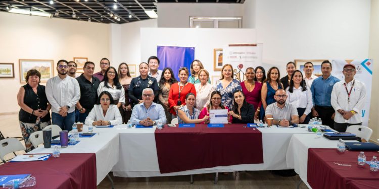 RECIBE EL CONGRESO DE BCS EL INSTRUMENTO “ HERRAMIENTAS PARA PREVENIR Y COMBATIR LA  TRATA DE PERSONAS EN BCS”