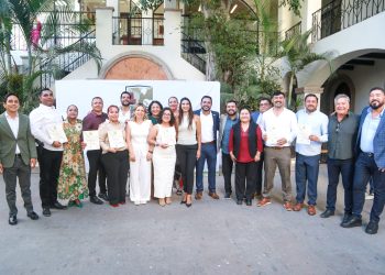 ENTREGAN NOMBRAMIENTOS A TITULARES DE SEIS DIRECCIONES DEL XV AYUNTAMIENTO DE LOS CABOS