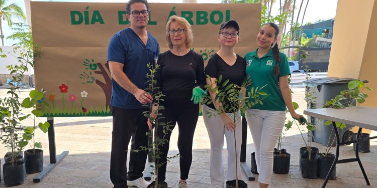 LLEVA A CABO CSS LA PAZ DEL IMSS BAJA CALIFORNIA SUR DONACIÓN DE ÁRBOLES