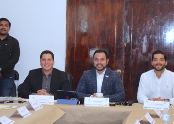 FIRMA DIF LOS CABOS CONVENIO CON EL CENTRO ECUESTRE DOMENECQ EN BENEFICIO DE LA NIÑEZ CON DISCAPACIDAD