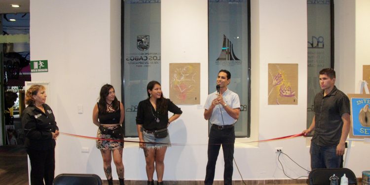 INAUGURAN EXPOSICIÓN “ NARRATIVAS ERÓTICAS” EN LA CASA DE LA CULTURA DE CABO SAN LUCAS