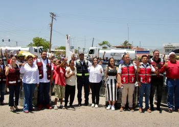 ENCABEZA ALCALDE CHRISTIAN AGÚNDEZ ENTREGA DE 100 TINACOS A FAMILIAS DE CABO SAN LUCAS