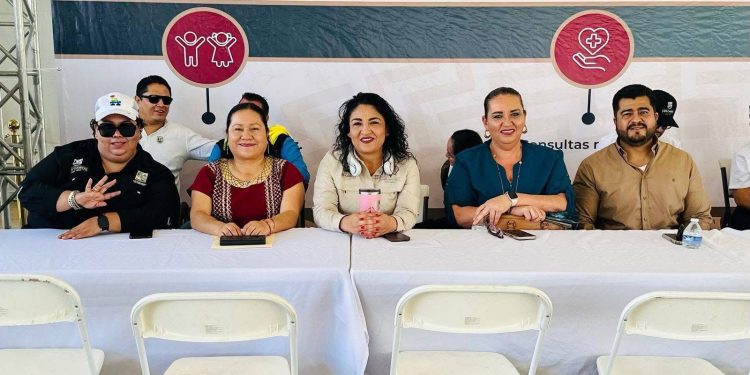 GESTIONARÁ REGIDORA MARISELA MONTAÑO PARQUE RECREATIVO EN COLONIA LA BALLENA