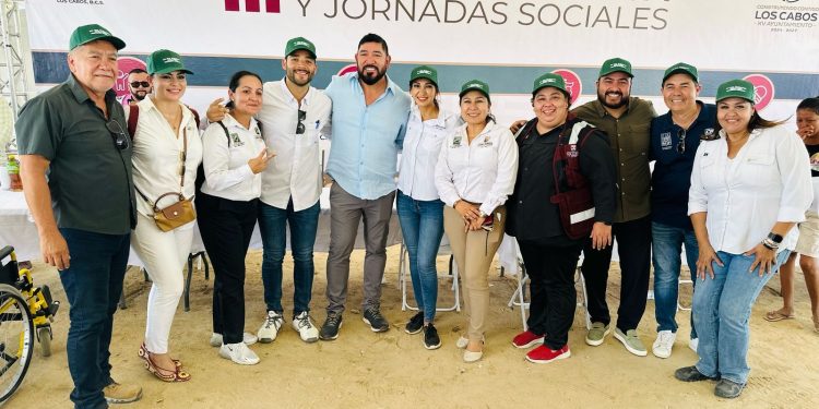 ENTREGA DIF 100 APOYOS ALIMENTARIOS A FAMILIAS DE PESCADORES EN SAN JOSÉ DEL CABO