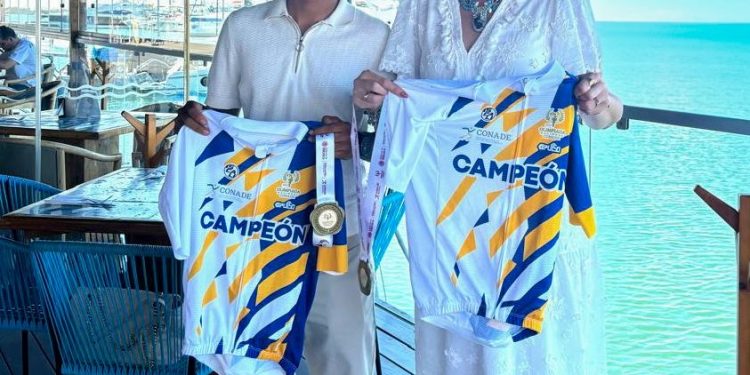 AYUNTAMIENTO DE MULEGÉ RECONOCE A BRANDON ABUNDEZ E ISRAEL MEDINA POR SU DESTACADA PARTICIPACIÓN EN EL PANAMERICANO DE CICLISMO EN LIMA, PERÚ