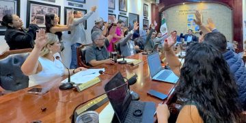 REGIDORA VALERIE OLMOS HACE LLAMADO A PROTEGER LA PESCA DEPORTIVA Y RIBEREÑA ANTE AMENAZAS POR EMBARCACIONES DE ALTO CALADO   
