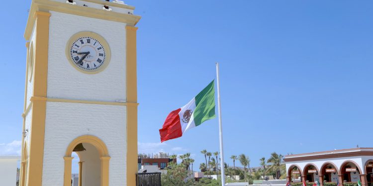INICIA RESTAURACIÓN DEL RELOJ UBICADO EN PALACIO MUNICIPAL EN SAN JOSÉ DEL CABO