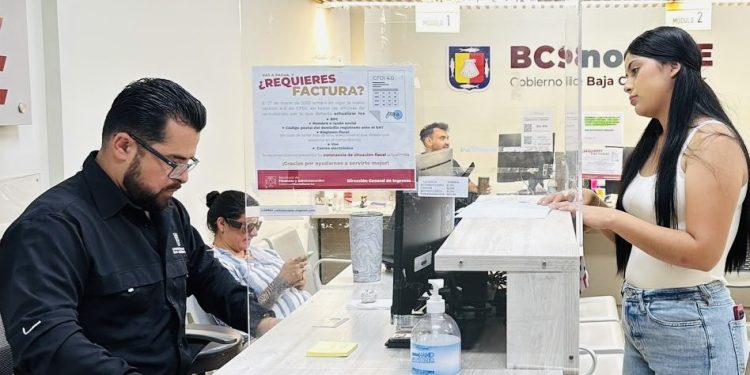 MANTENDRÁ EL GOBIERNO DEL ESTADO SUS  SERVICIOS DURANTE EL PERIODO VACACIONAL