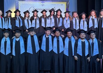 REALIZA SEP ENTREGA DE 270 TÍTULOS  A EGRESADOS NORMALISTAS DE BCS