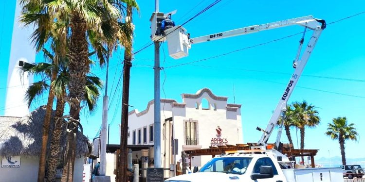 REALIZA SEP ENTREGA DE 270 TÍTULOS  A EGRESADOS NORMALISTAS DE BCS