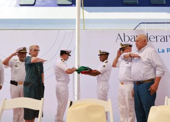 ABANDERA GOBERNADOR VÍCTOR CASTRO EMBARCACIÓN “ CABO STAR” DE BAJA FERRIES