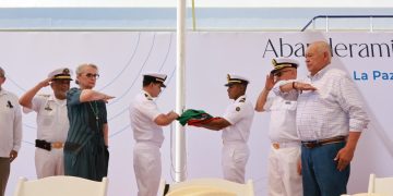 ABANDERA GOBERNADOR VÍCTOR CASTRO EMBARCACIÓN “ CABO STAR” DE BAJA FERRIES