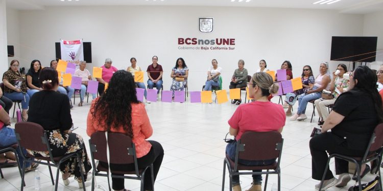 REALIZAN PRIMERA ASAMBLEA DE EMPRENDEDORAS DEL MUNICIPIO DE LA PAZ