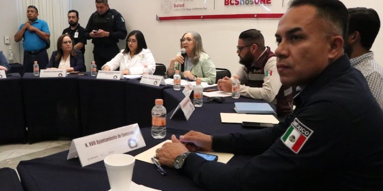 REALIZA SEP ENTREGA DE 270 TÍTULOS  A EGRESADOS NORMALISTAS DE BCS