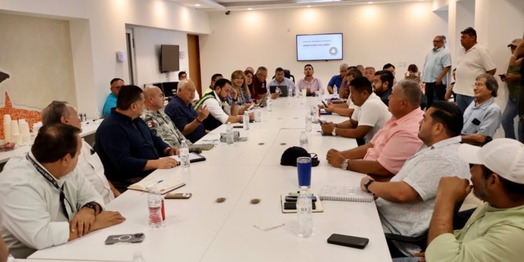 ENCABEZA EL GOBERNADOR DE BCS MESA PERMANENTE DEL TRANSPORTE EN LOS CABOS