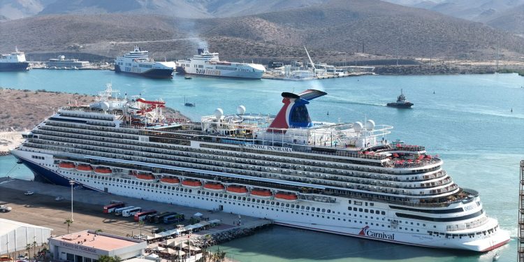 ANUNCIAN CARAVANAS DE SALUD Y MEJORAS EDUCATIVAS TRAS REUNIÓN EN PALACIO NACIONAL