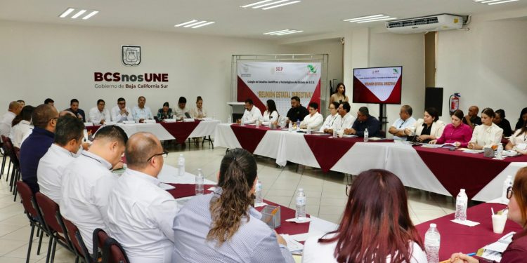 FIRMAN CONVENIO ICATEBCS E IMM PARA FORTALECER EL DESARROLLO DE LAS MUJERES EN LA ENTIDAD