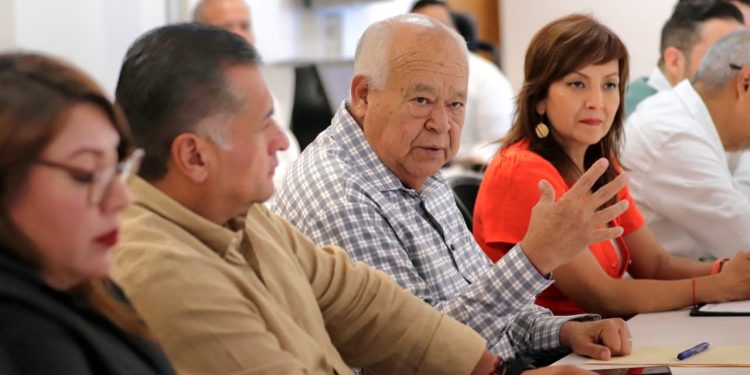 GOBIERNO DE BAJA CALIFORNIA SUR AVANZA EN SOLUCIONES PARA UN TRANSPORTE SEGURO , LEGAL Y EFICIENTE EN LOS CABOS