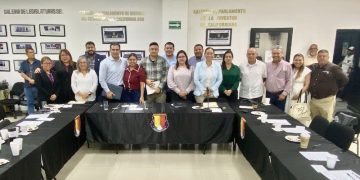 FIRMAN CONVENIO ICATEBCS E IMM PARA FORTALECER EL DESARROLLO DE LAS MUJERES EN LA ENTIDAD
