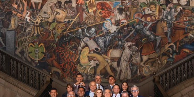 ANUNCIAN CARAVANAS DE SALUD Y MEJORAS EDUCATIVAS TRAS REUNIÓN EN PALACIO NACIONAL