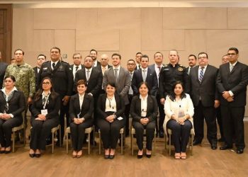 ANUNCIAN CARAVANAS DE SALUD Y MEJORAS EDUCATIVAS TRAS REUNIÓN EN PALACIO NACIONAL