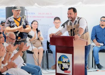 PROMUEVE ALCALDE CHRISTIAN AGÚNDEZ LA APERTURA DE LA FACULTAD DE MEDICINA EN LOS CABOS