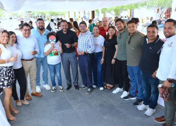     SE DESARROLLÓ CON ÉXITO EL PRIMER MERCADO INFANTIL: JUGAR PARA APRENDER A EMPRENDER