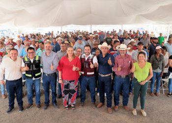 ENTREGÓ ALCALDE CHRISTIAN AGÚNDEZ APOYOS AL SECTOR GANADERO PARA MITIGAR EFECTOS DE LA SEQUÍA