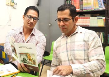 DETIENEN EN COMONDÚ A PRESUNTOS NARCOMENUDISTAS CON MIL ENVOLTORIOS DE DROGA