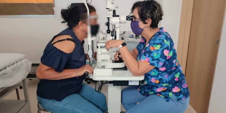 REALIZA UMF NO. 40 DEL IMSS BCS EXAMEN DE FONDO DE OJO Y VASECTOMÍAS DURANTE FIN DE SEMANA