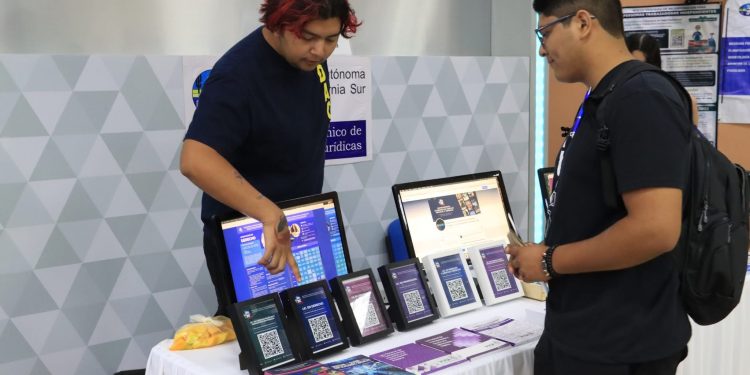 UABCS REALIZA FERIA DE SERVICIOS PARA ASPIRANTES DE NUEVO INGRESO