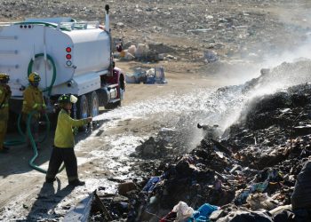 COLOCAN PRIMERA PIEDRA DEL RELOJ MONUMENTAL EN CABO SAN LUCAS PROMOVIDO POR EL TORNEO BISBEE’S